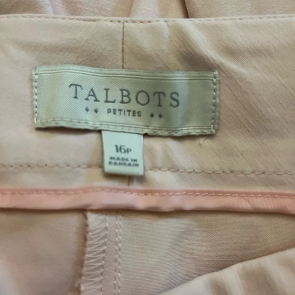 Talbots Soft Pastel Color of the Year Peach Fuzz Crop Pants
